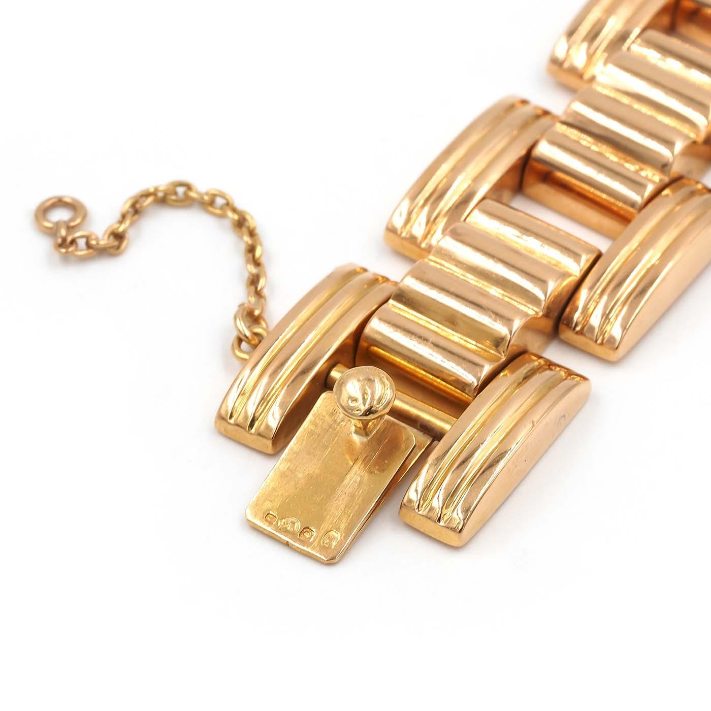 Retro Tank-Style Gold Link Bracelet