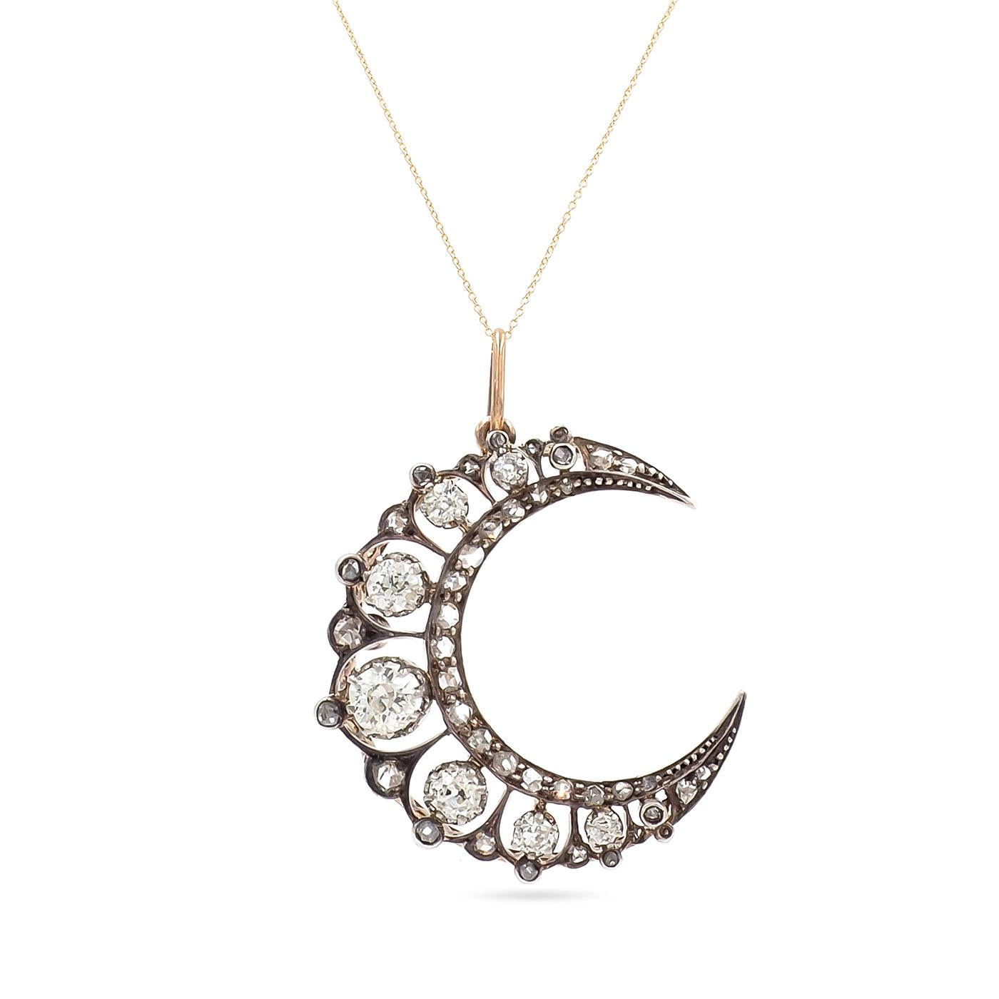 Victorian 1.35 Ctw. Diamond Ornate Crescent Moon Pendant Necklace
