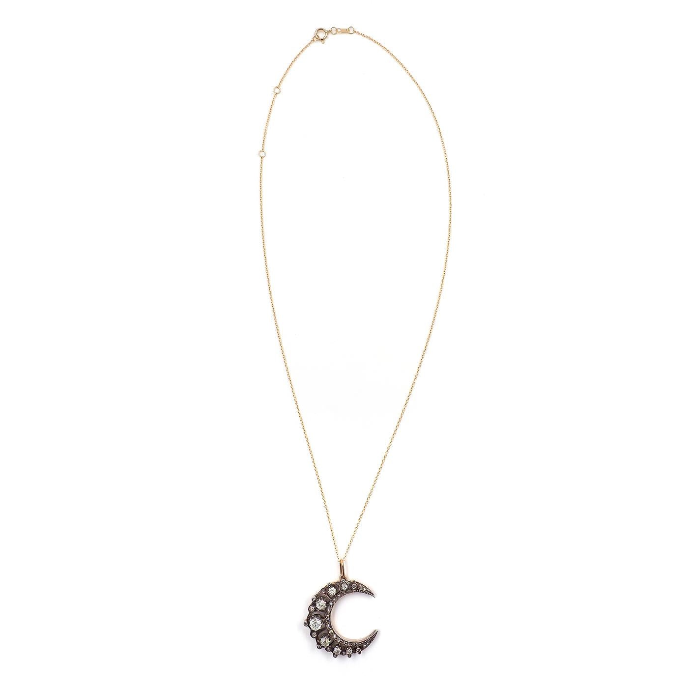 Victorian 1.35 Ctw. Diamond Ornate Crescent Moon Pendant Necklace