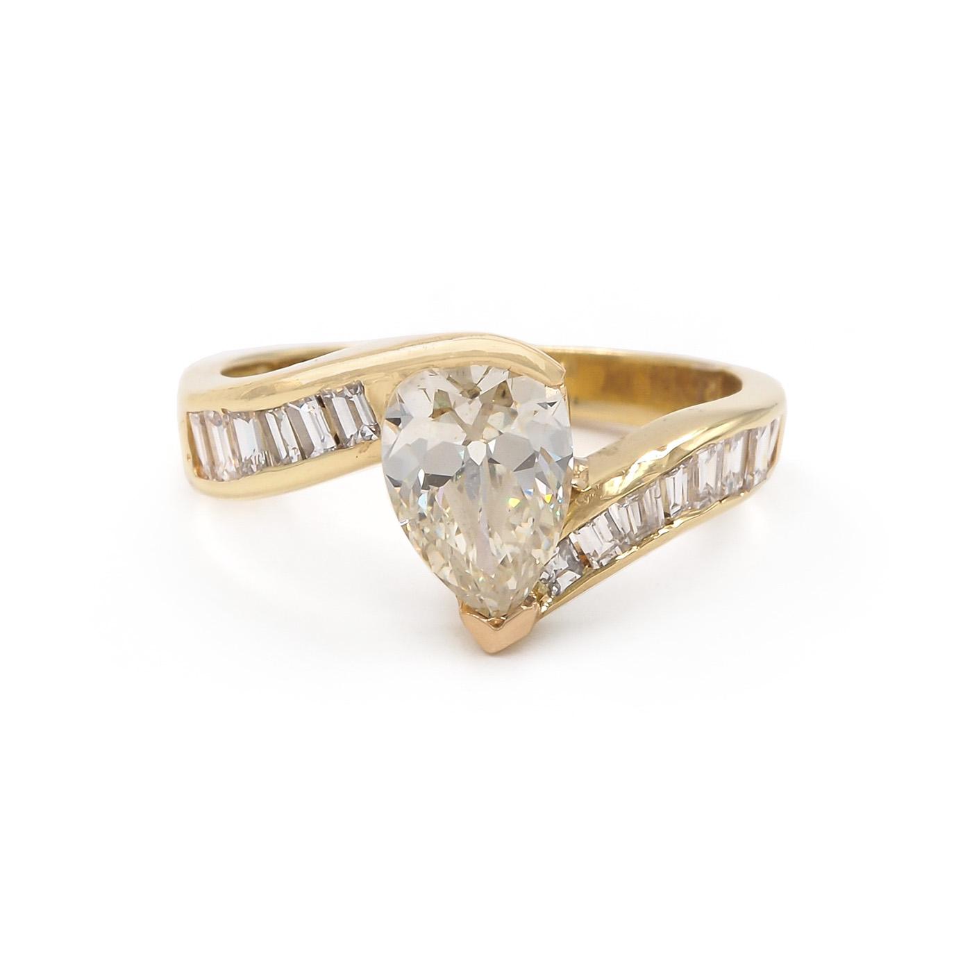 Vintage 1.14 Ct. Pear-Shaped & Baguette Cut Diamond Bypassing Engagement Ring