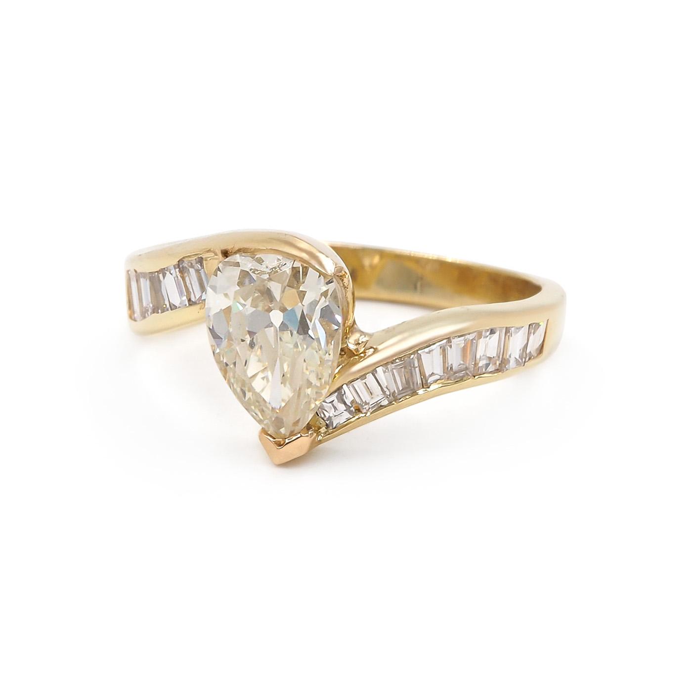 Vintage 1.14 Ct. Pear-Shaped & Baguette Cut Diamond Bypassing Engagement Ring