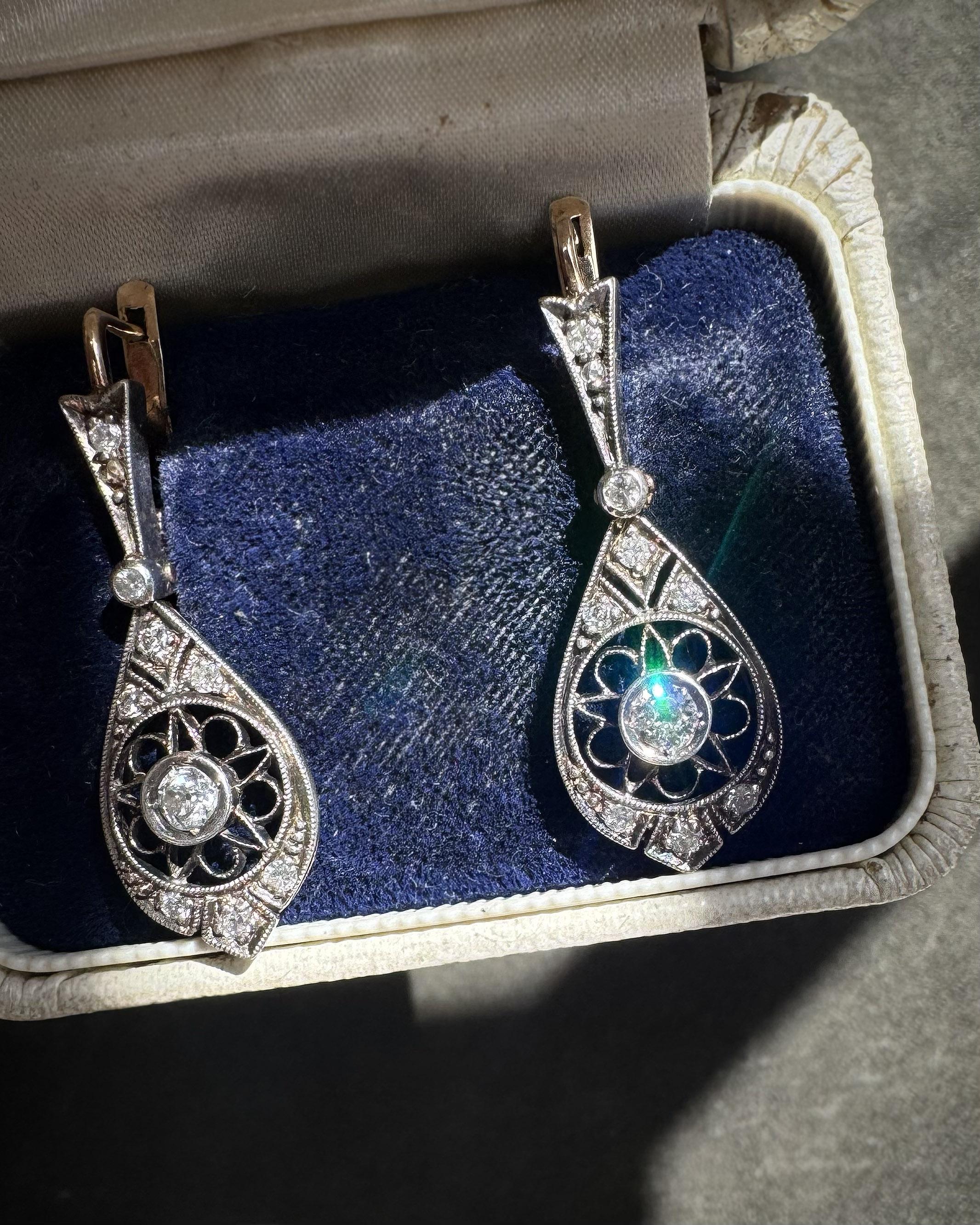 Retro 0.62 Ctw. Diamond Floral-Motif Drop Earrings