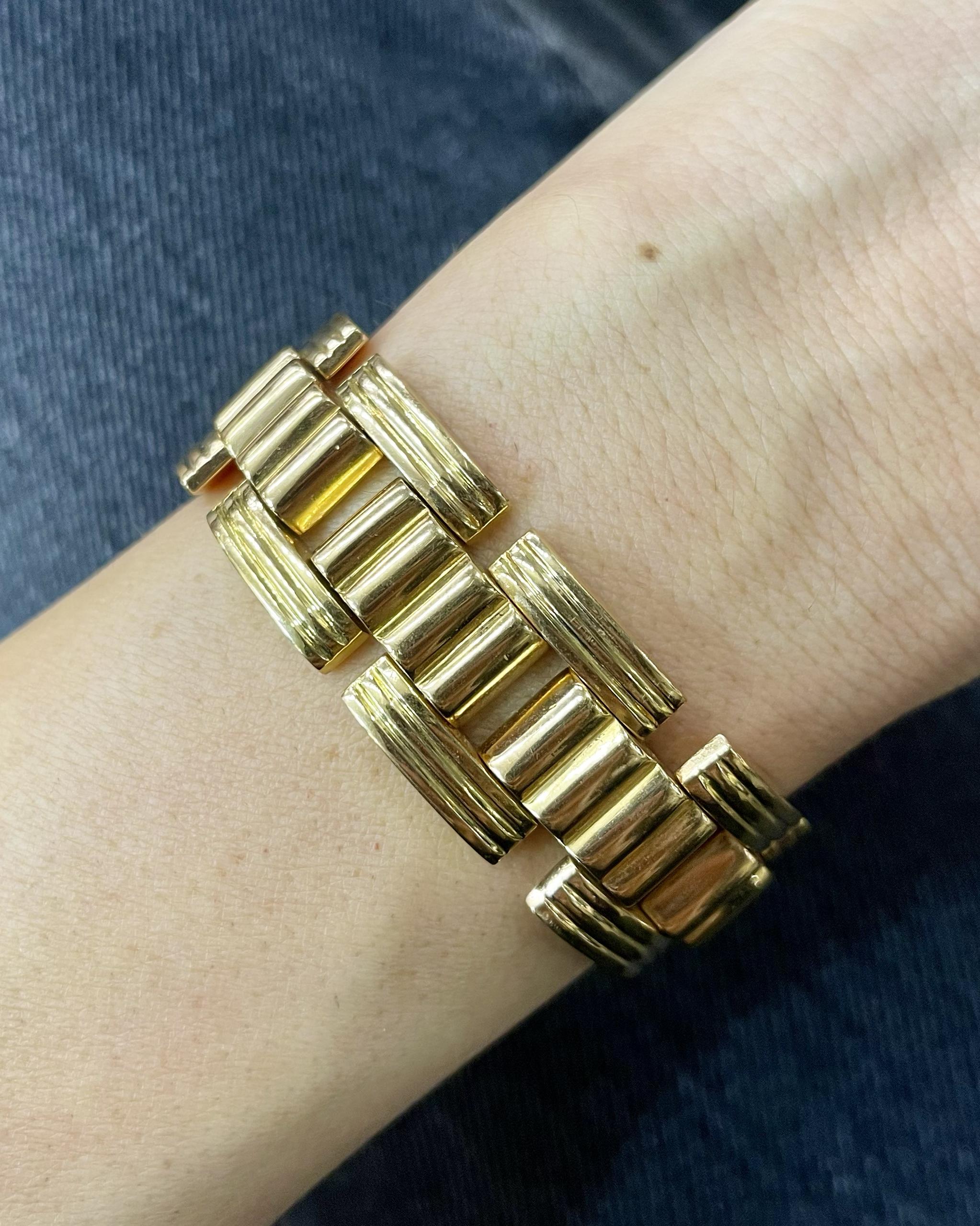 Retro Tank-Style Gold Link Bracelet