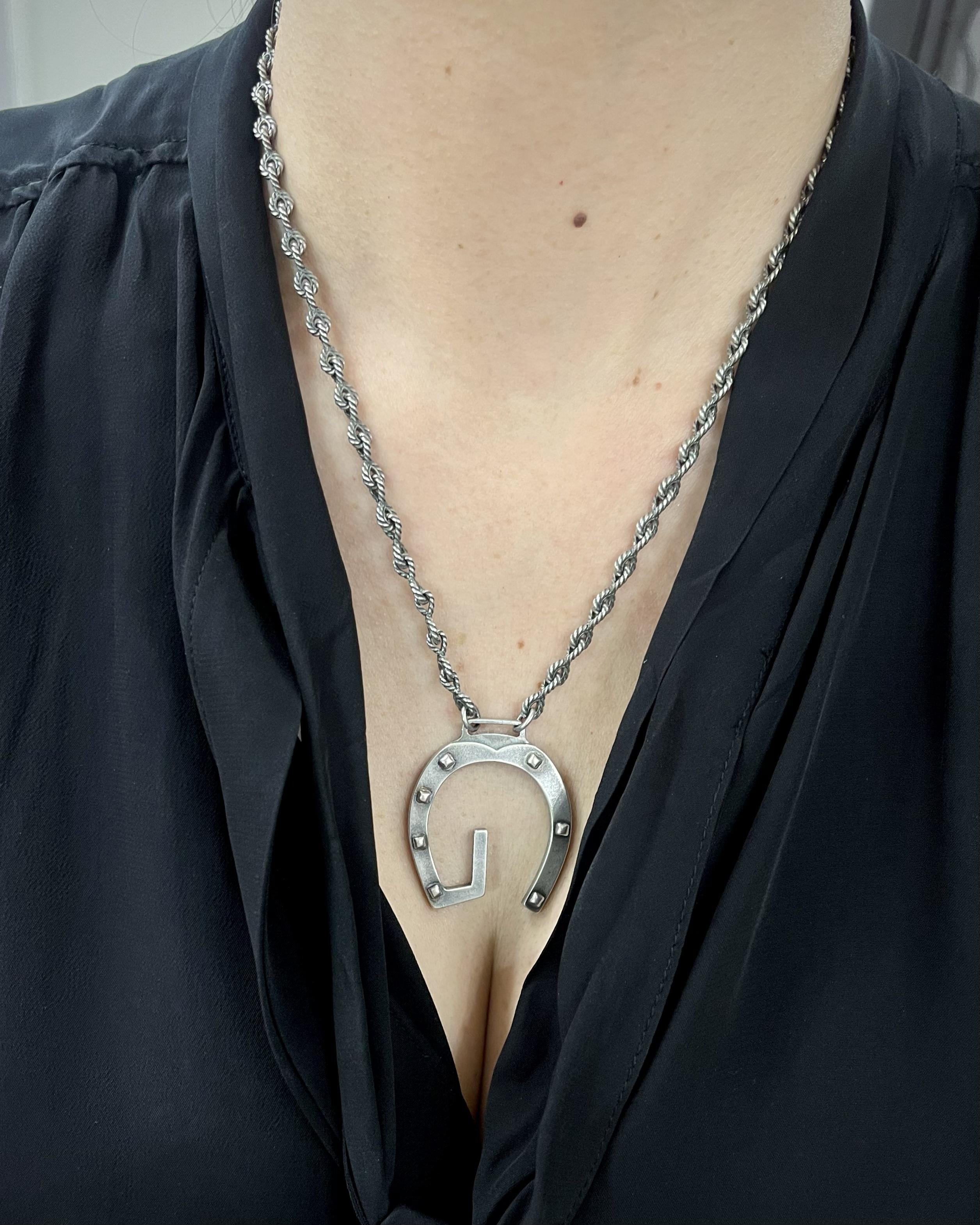Vintage Horseshoe 'G' Pendant Necklace by Gucci