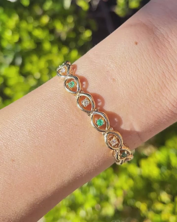 Vintage Diamond & Emerald Oval-Link Gold Bracelet