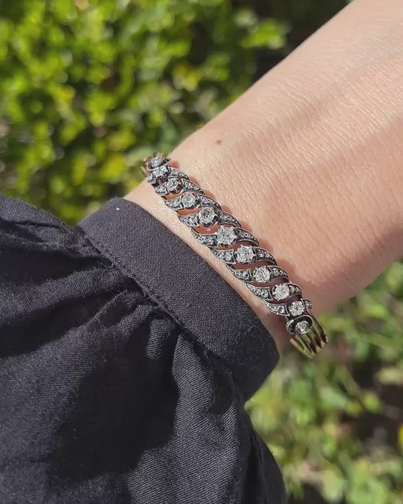 Victorian 1.20 Ctw. Diamond Wavy-Motif Bangle Bracelet