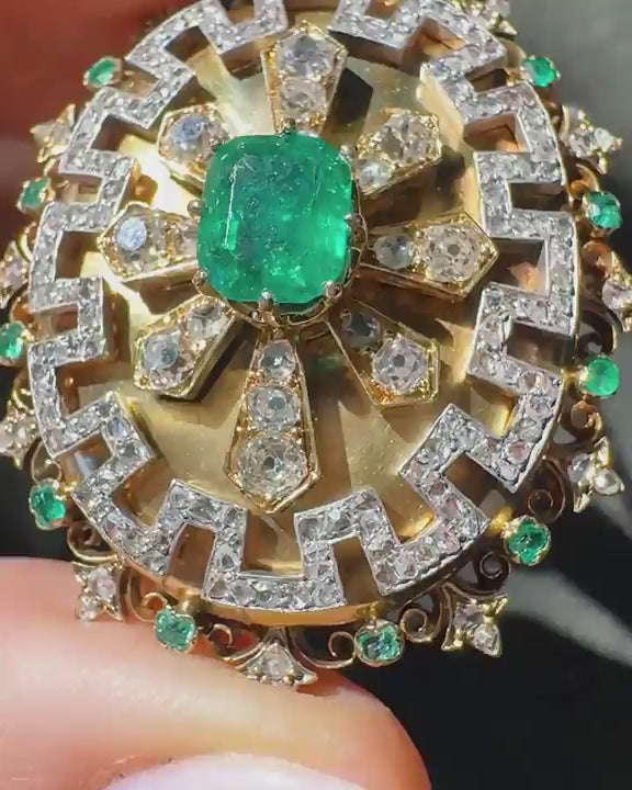 Victorian 1.40 Ct. Emerald & 2.00 Ctw. Diamond Greek Key Motif Pendant Necklace