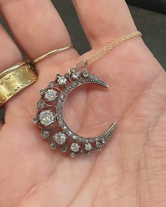 Victorian 1.35 Ctw. Diamond Ornate Crescent Moon Pendant Necklace